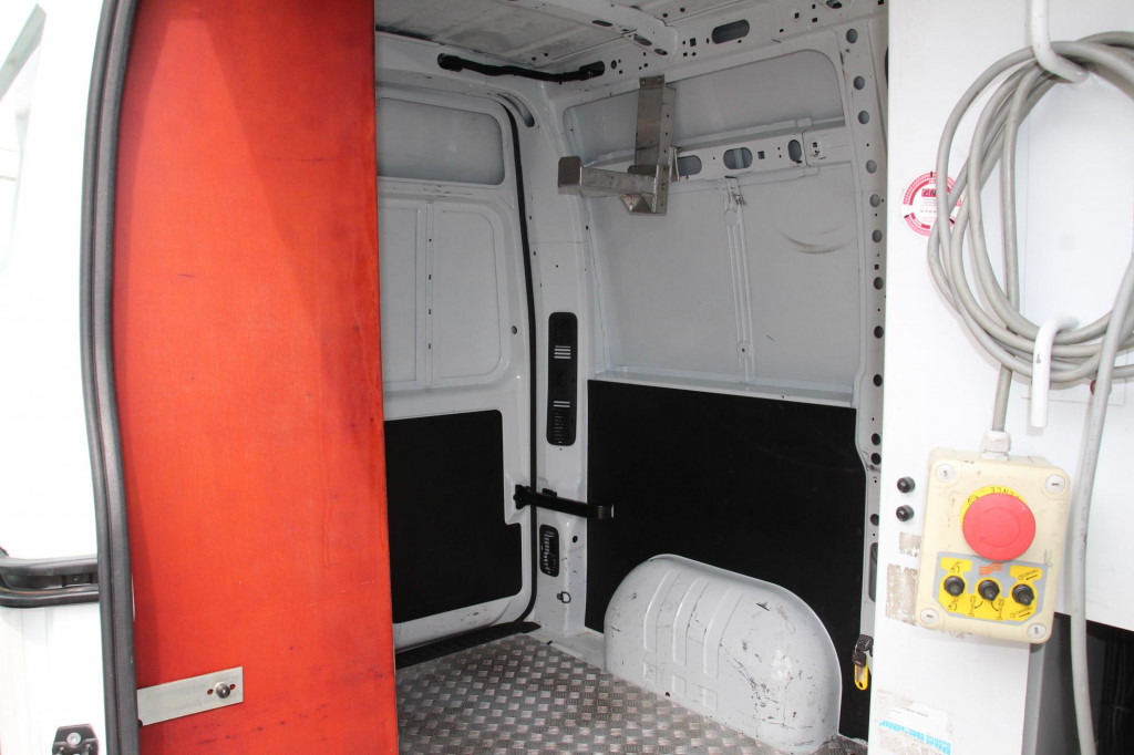 Billift Renault Master  Bühne EN100TF1 10m   Klima   561h   AHK: bild 15