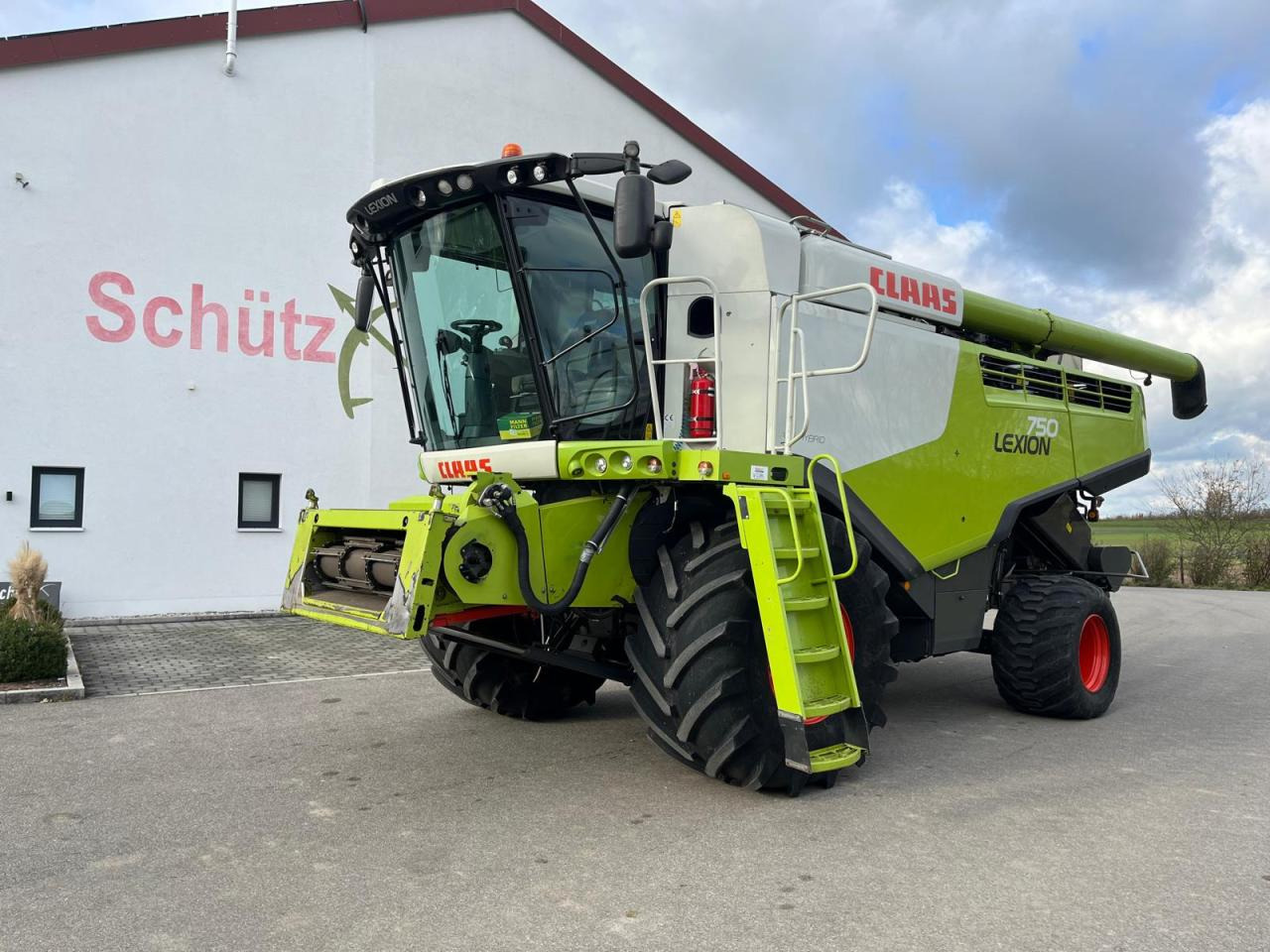CLAAS Lexion 750 V-Kanal 3D, Bj. 2017, 30kmh - Skördetröska: bild 1 CLAAS Lexion 750 V-Kanal 3D, Bj. 2017, 30kmh - Skördetröska: bild 1