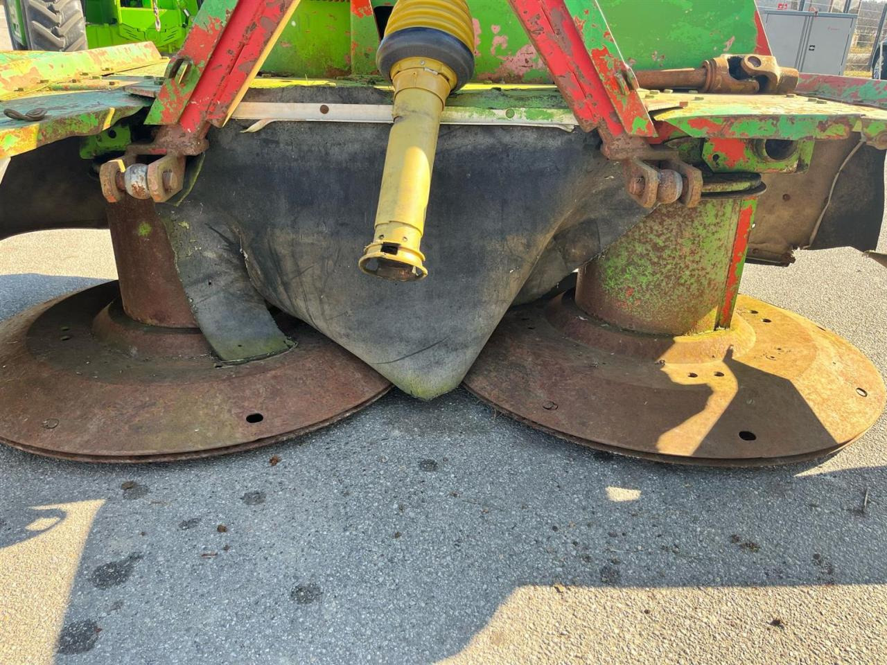 Deutz-Fahr Frontmähwerk, 2 m Arbeitsbreite - Slåttermaskin: bild 5 Deutz-Fahr Frontmähwerk, 2 m Arbeitsbreite - Slåttermaskin: bild 5
