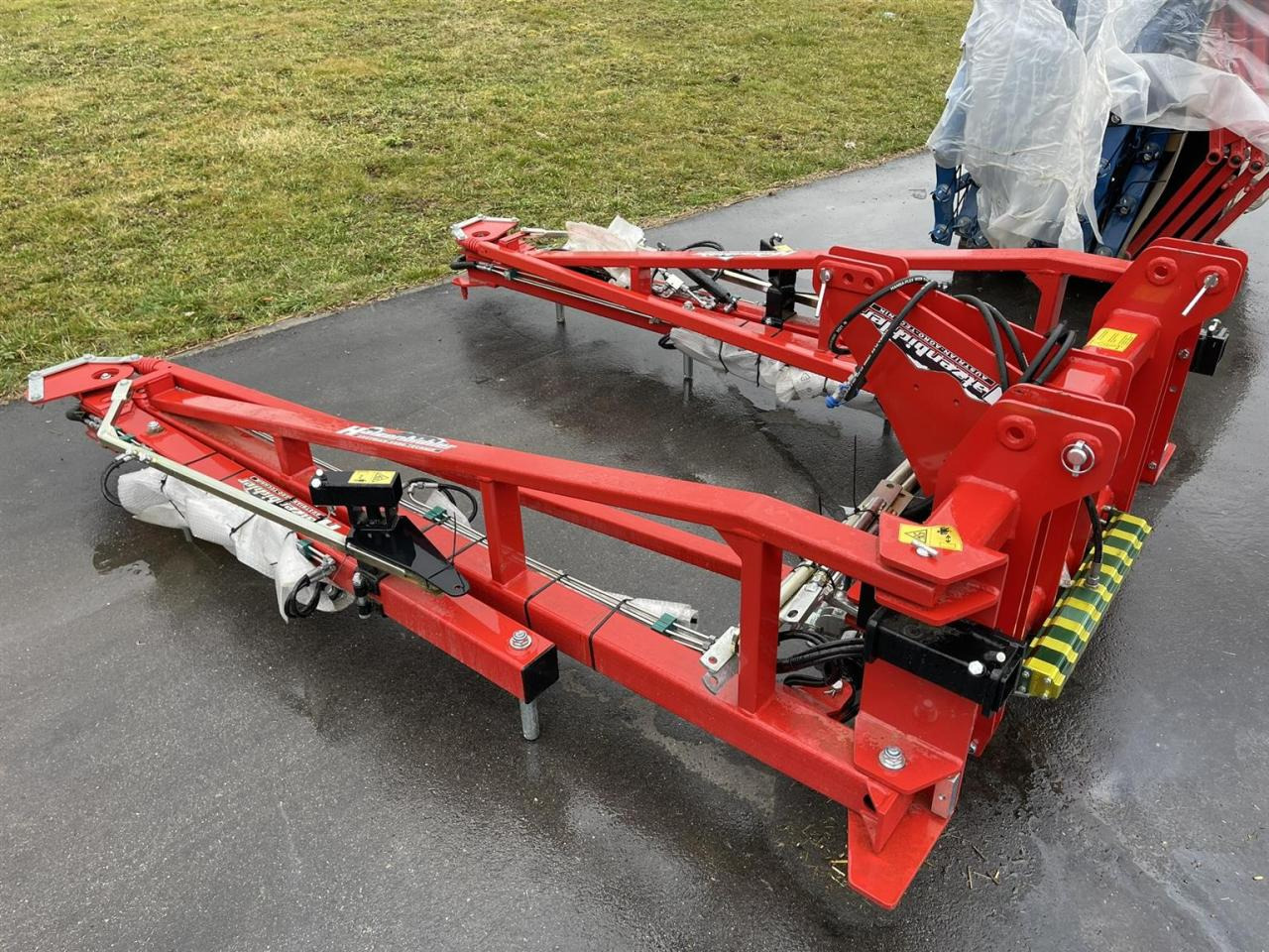 Hatzenbichler Striegel mit hydraulischer Druckverstellung, 12m, Bj. 2023, Hatzenbichler neuwertig - Harv: bild 2 Hatzenbichler Striegel mit hydraulischer Druckverstellung, 12m, Bj. 2023, Hatzenbichler neuwertig - Harv: bild 2