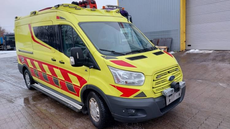 FORD TRANSIT 2,0TDI AMBULANCE KLIMA 1.2018 EURO 6, 3 UNITS - Ambulans: bild 4 FORD TRANSIT 2,0TDI AMBULANCE KLIMA 1.2018 EURO 6, 3 UNITS - Ambulans: bild 4