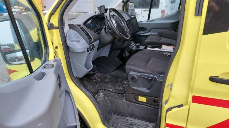 FORD TRANSIT 2,0TDI AMBULANCE KLIMA 12.2018 EURO 6, 3 UNITS - Ambulans: bild 5 FORD TRANSIT 2,0TDI AMBULANCE KLIMA 12.2018 EURO 6, 3 UNITS - Ambulans: bild 5