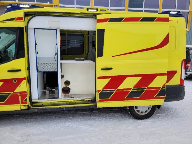 FORD TRANSIT 2,0TDI AMBULANCE KLIMA 4.2018 EURO 6, 3 UNITS - Ambulans: bild 4 FORD TRANSIT 2,0TDI AMBULANCE KLIMA 4.2018 EURO 6, 3 UNITS - Ambulans: bild 4