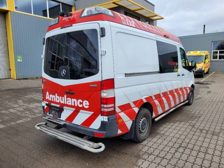 MERCEDES – BENZ SPRINTER 319 AMBULANCE (PROFILE) KLIMA, 6.2017, EURO 6 - Ambulans: bild 4 MERCEDES – BENZ SPRINTER 319 AMBULANCE (PROFILE) KLIMA, 6.2017, EURO 6 - Ambulans: bild 4