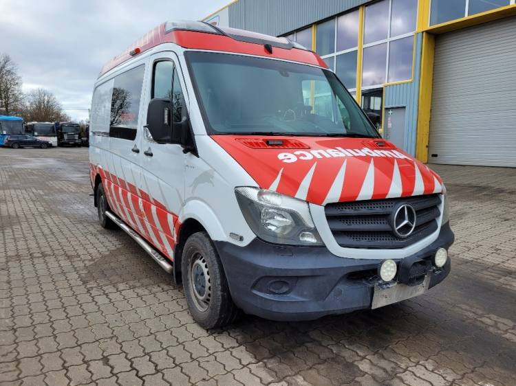MERCEDES – BENZ SPRINTER 319 AMBULANCE (PROFILE) KLIMA, 6.2017, EURO 6 - Ambulans: bild 1 MERCEDES – BENZ SPRINTER 319 AMBULANCE (PROFILE) KLIMA, 6.2017, EURO 6 - Ambulans: bild 1