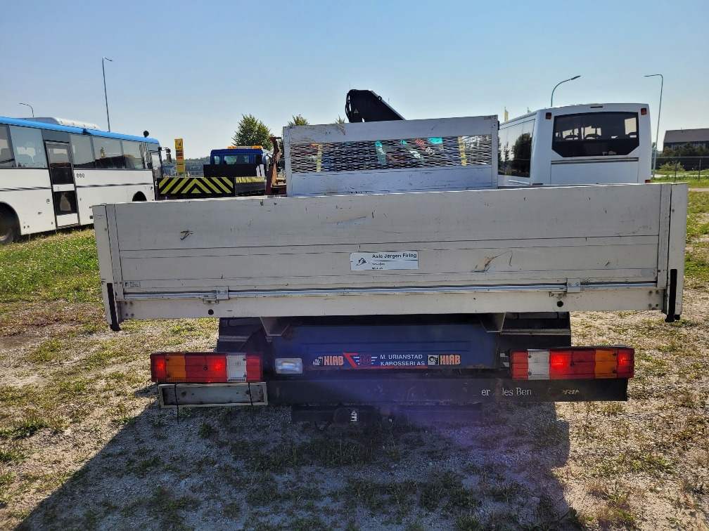 MERCEDES – BENZ SPRINTER 616CDI HIAB 027-2 Crane 10.2004 - Transportbil med flak: bild 5 MERCEDES – BENZ SPRINTER 616CDI HIAB 027-2 Crane 10.2004 - Transportbil med flak: bild 5