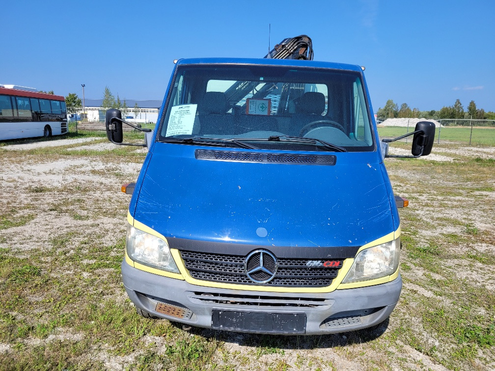 MERCEDES – BENZ SPRINTER 616CDI HIAB 027-2 Crane 10.2004 - Transportbil med flak: bild 3 MERCEDES – BENZ SPRINTER 616CDI HIAB 027-2 Crane 10.2004 - Transportbil med flak: bild 3