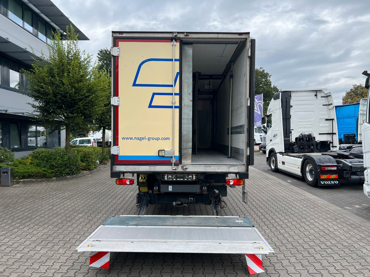 DAF LF 280 FA 16t. Multitemp, T1000 Spectrum - Kylbil lastbil: bild 4 DAF LF 280 FA 16t. Multitemp, T1000 Spectrum - Kylbil lastbil: bild 4