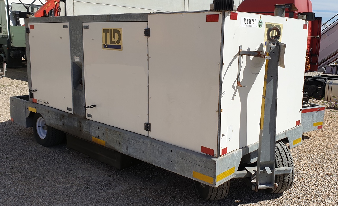 GPU/120 KVA+28V TLD 4120-T-CUP28 - Markströmsaggregat: bild 1 GPU/120 KVA+28V TLD 4120-T-CUP28 - Markströmsaggregat: bild 1