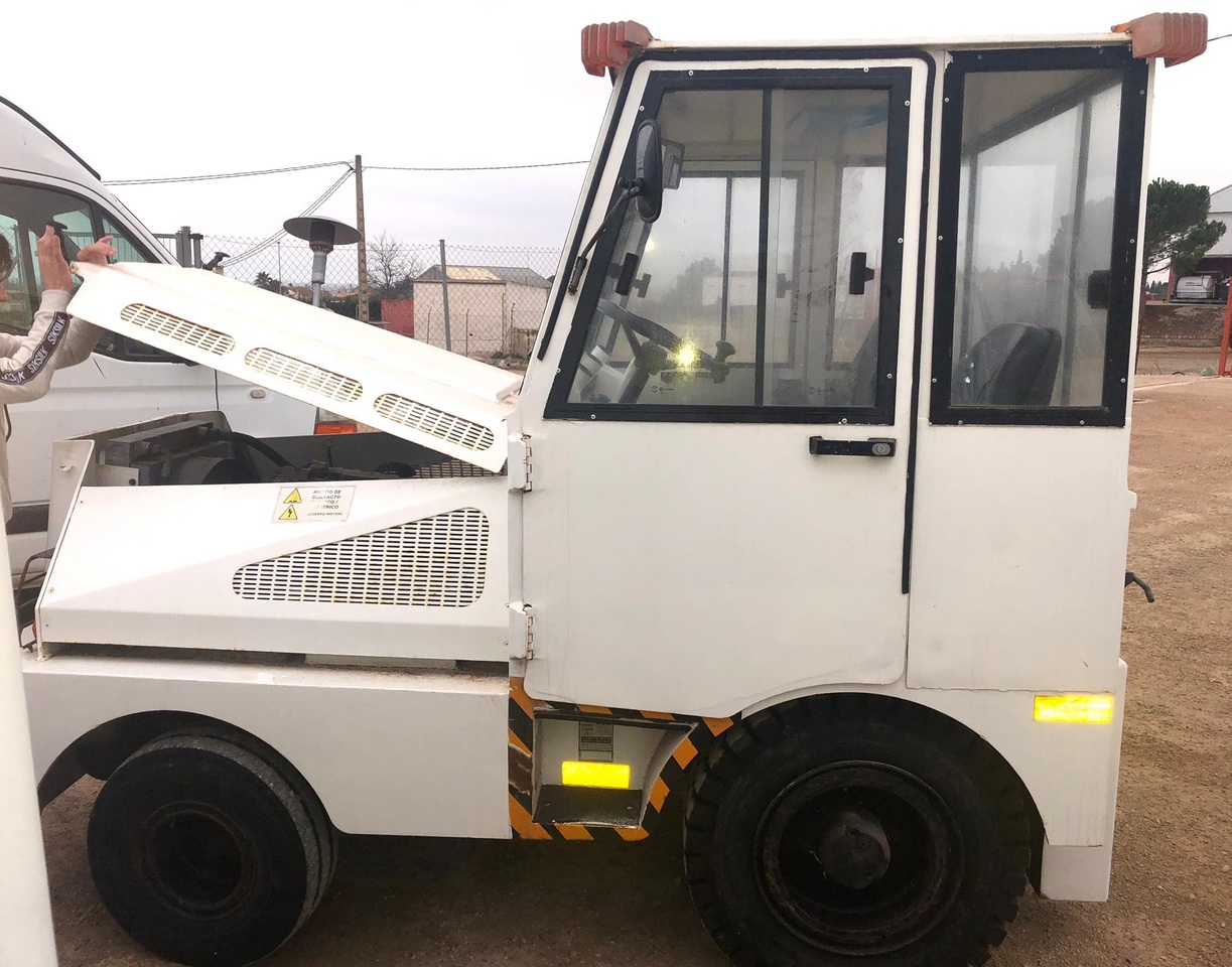TEMG TRACTOR/DIESEL TG5000 - Bagagetraktor: bild 5 TEMG TRACTOR/DIESEL TG5000 - Bagagetraktor: bild 5
