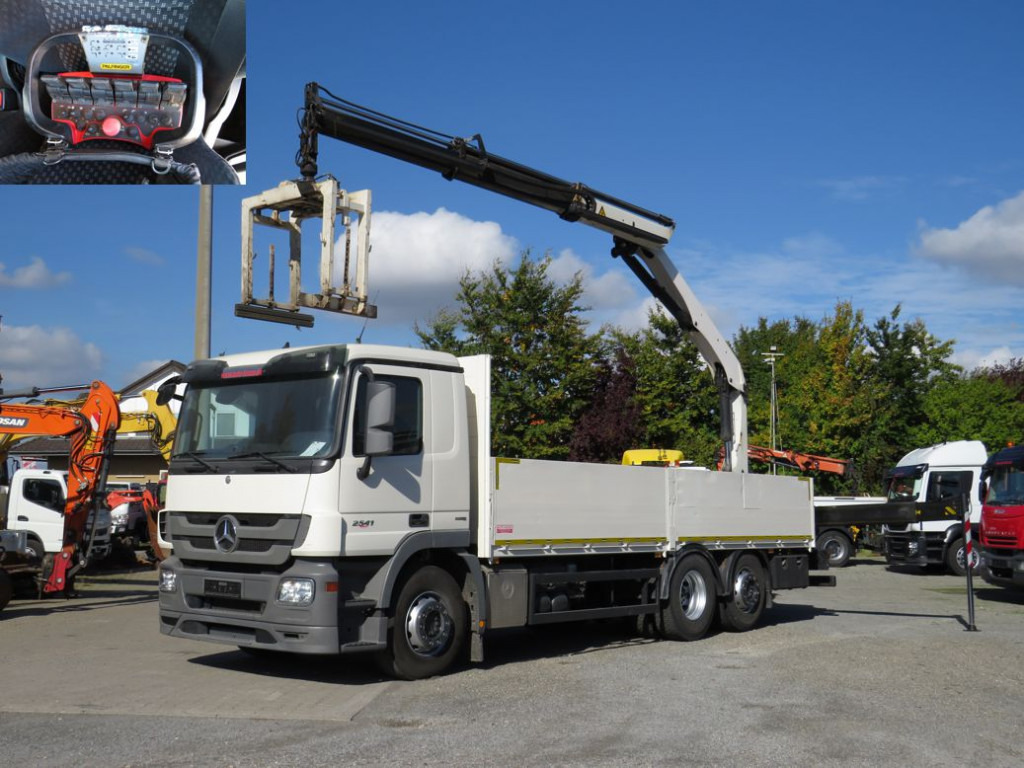 MERCEDES-BENZ Actros 2541 L6x2 Pritsche Heckkran Funk - Flakbil, Kranbil: bild 1 MERCEDES-BENZ Actros 2541 L6x2 Pritsche Heckkran Funk - Flakbil, Kranbil: bild 1