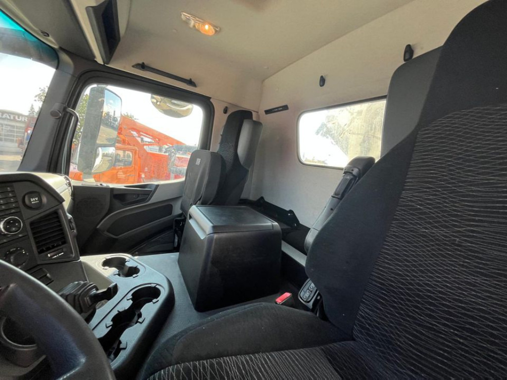 MERCEDES-BENZ Antos 2543 L 6x2 Abrollkipper mit Kran Funk+Greiferst. - Lastväxlare lastbil, Kranbil: bild 5 MERCEDES-BENZ Antos 2543 L 6x2 Abrollkipper mit Kran Funk+Greiferst. - Lastväxlare lastbil, Kranbil: bild 5