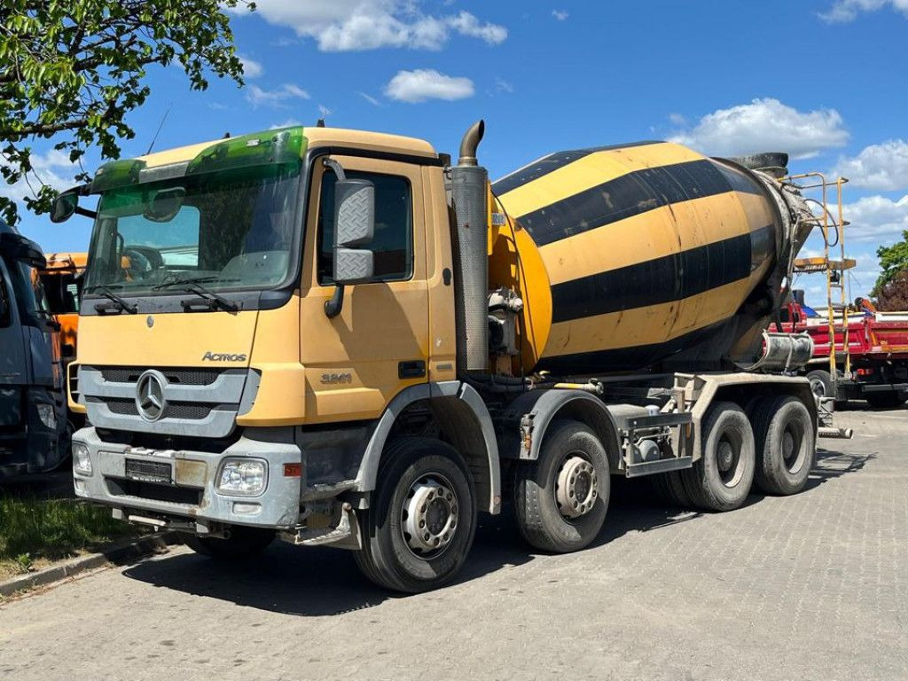 Mercedes-Benz Actros 3241 B 8x4 Betonmischer Liebherr, Deutsc - Lastväxlare lastbil: bild 1 Mercedes-Benz Actros 3241 B 8x4 Betonmischer Liebherr, Deutsc - Lastväxlare lastbil: bild 1
