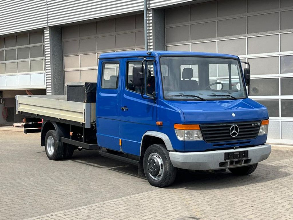 Mercedes-Benz Vario 614 D Pritsche Doppelkabine LKW Motor 4.3 - Transportbil med flak, Dubbelhytt transportbil: bild 2 Mercedes-Benz Vario 614 D Pritsche Doppelkabine LKW Motor 4.3 - Transportbil med flak, Dubbelhytt transportbil: bild 2