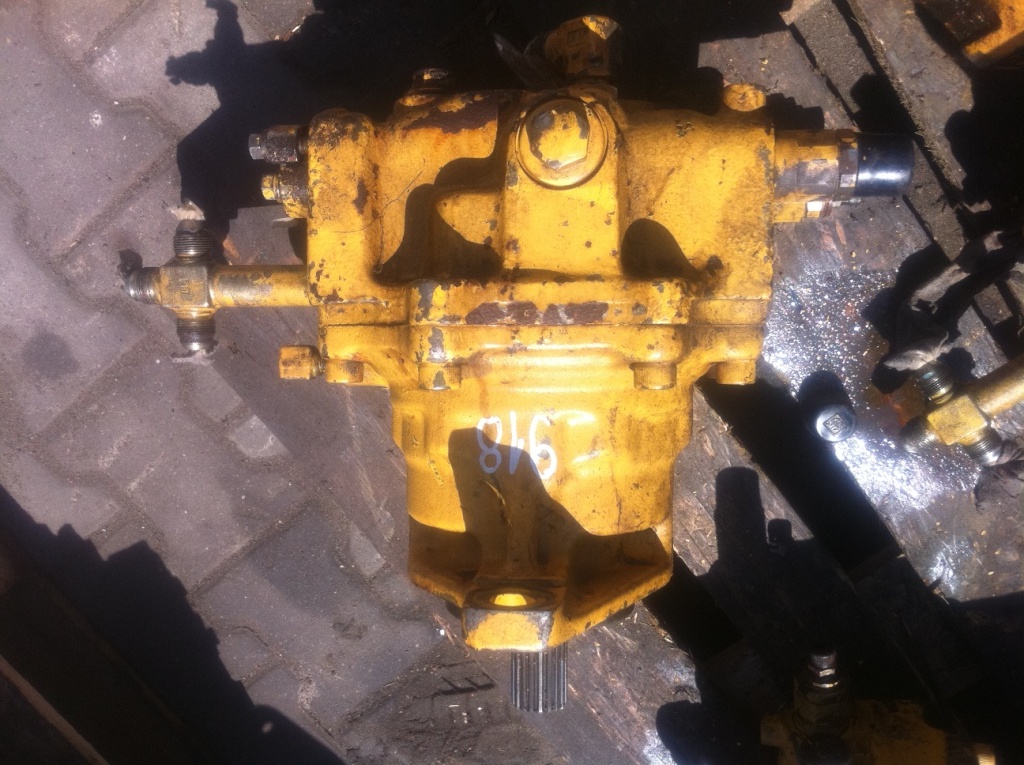 KOMATSU E2154044 7484200 - Hydraulmotor för Byggmaskiner: bild 1 KOMATSU E2154044 7484200 - Hydraulmotor för Byggmaskiner: bild 1
