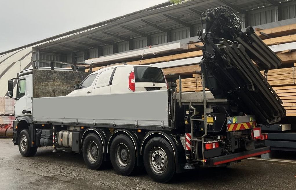 MERCEDES-BENZ Hiab Palfinger Fassi F275-5 JIB-3 - Flakbil: bild 2 MERCEDES-BENZ Hiab Palfinger Fassi F275-5 JIB-3 - Flakbil: bild 2