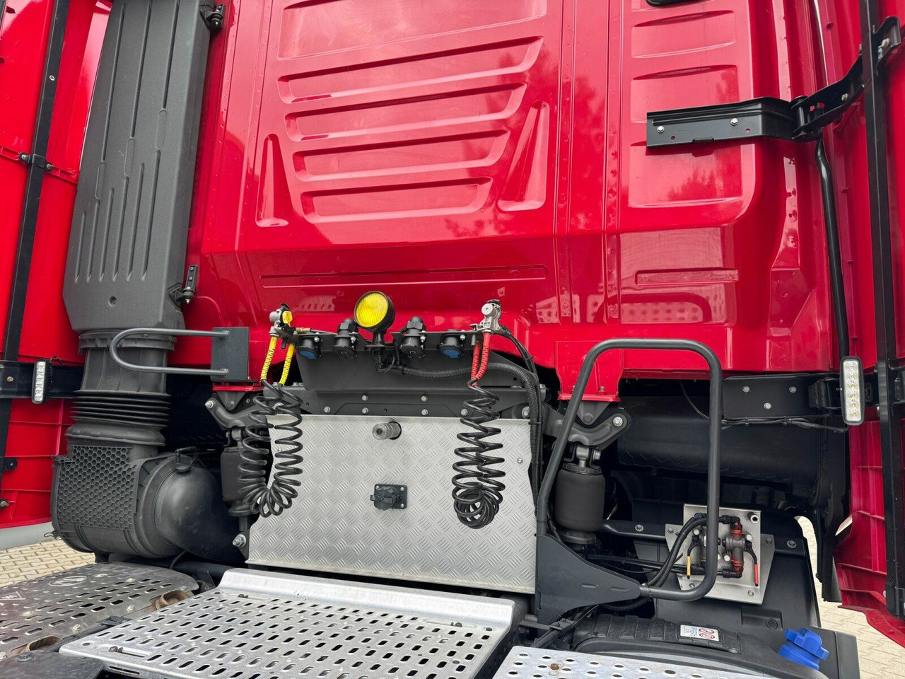 Leasa  Iveco S-WAY 570 6x2 EURO6 BOOGIE Kipphydraulik Iveco S-WAY 570 6x2 EURO6 BOOGIE Kipphydraulik: bild 24