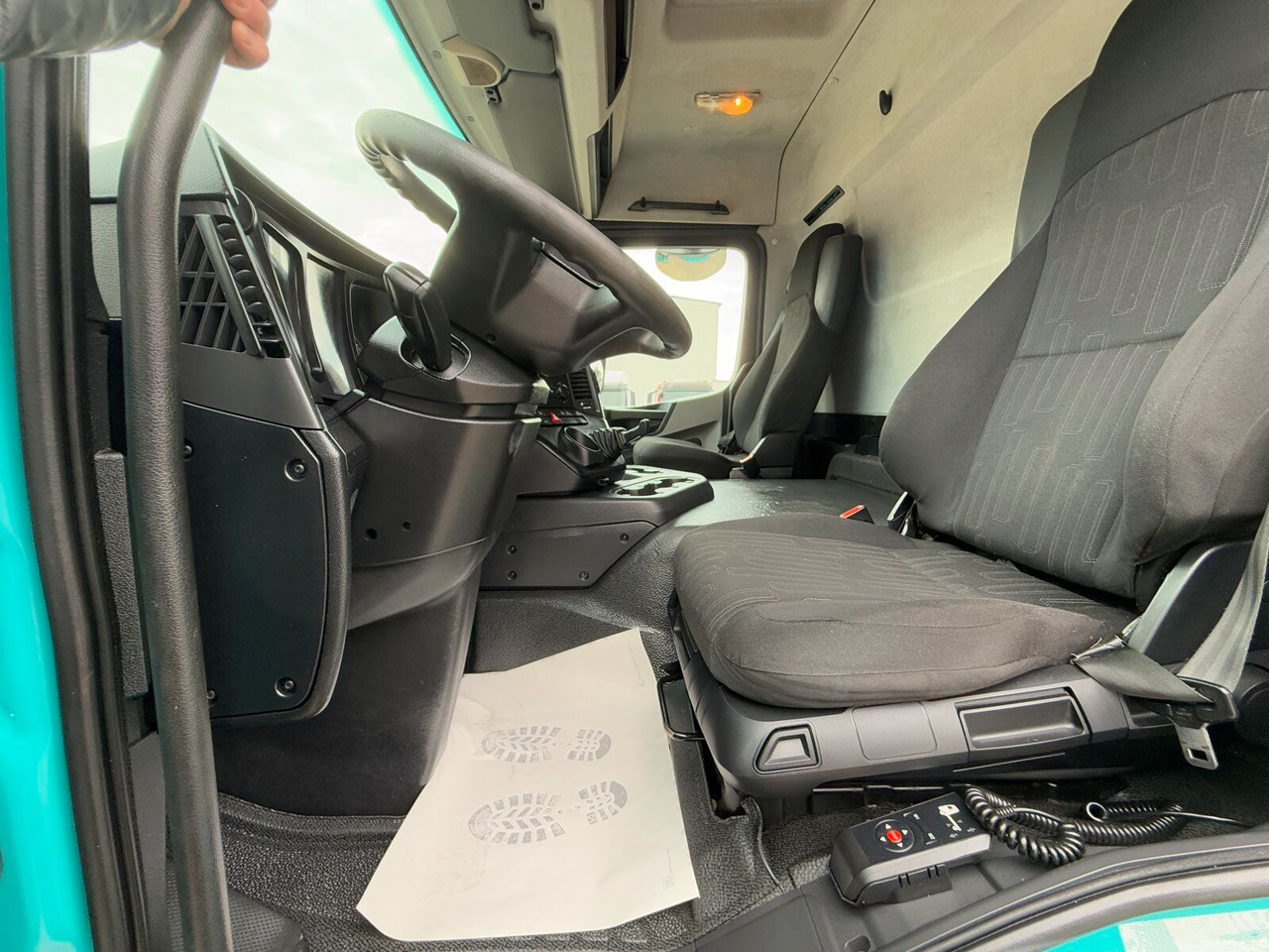 Dragbil Mercedes-Benz Antos 2136 4x2 SZM Superlight: bild 7