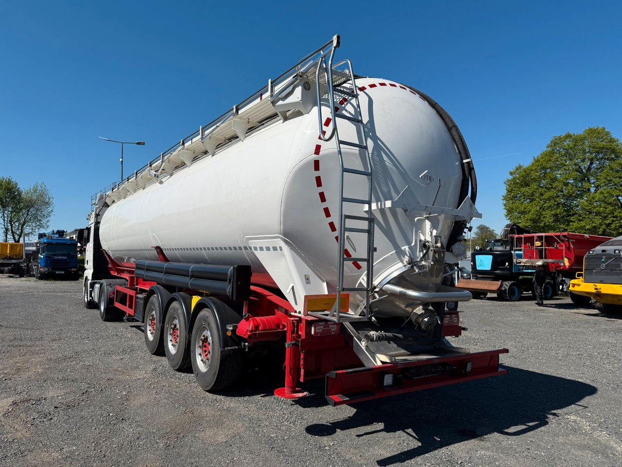 Feldbinder KIP 60.3 Silo 60.000 L 3 Achse ADR - Bulktrailer: bild 5 Feldbinder KIP 60.3 Silo 60.000 L 3 Achse ADR - Bulktrailer: bild 5
