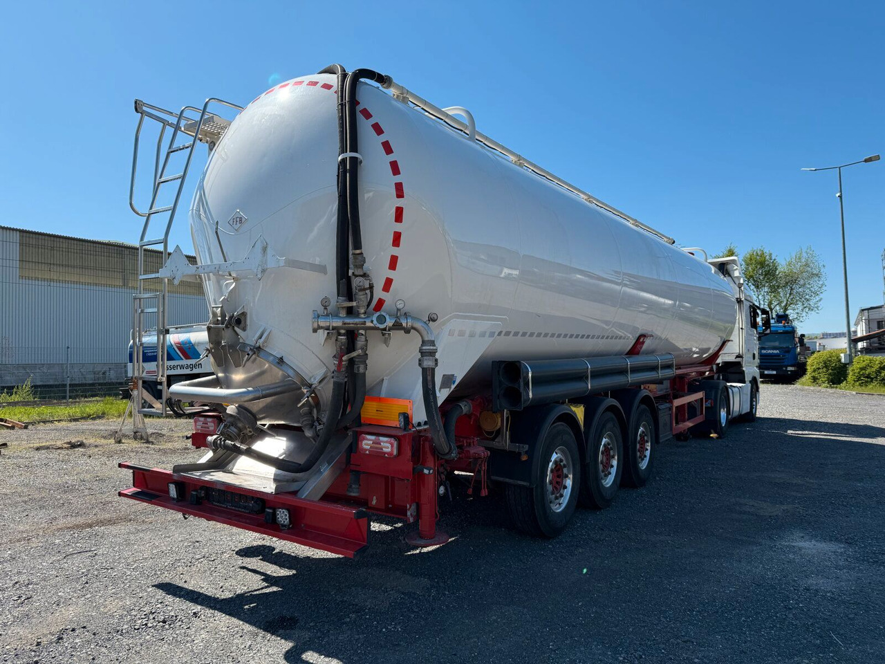 Feldbinder KIP 60.3 Silo 60.000 L 3 Achse ADR - Bulktrailer: bild 3 Feldbinder KIP 60.3 Silo 60.000 L 3 Achse ADR - Bulktrailer: bild 3