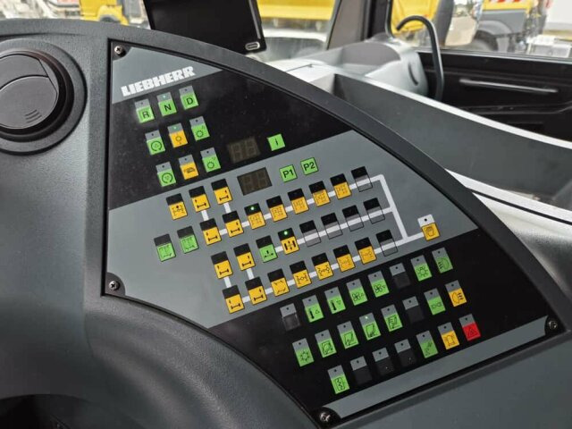 Liebherr LTM 1070-4.2 Autokran mit Spitze *TOP Zustand - Allterrängkran: bild 3 Liebherr LTM 1070-4.2 Autokran mit Spitze *TOP Zustand - Allterrängkran: bild 3