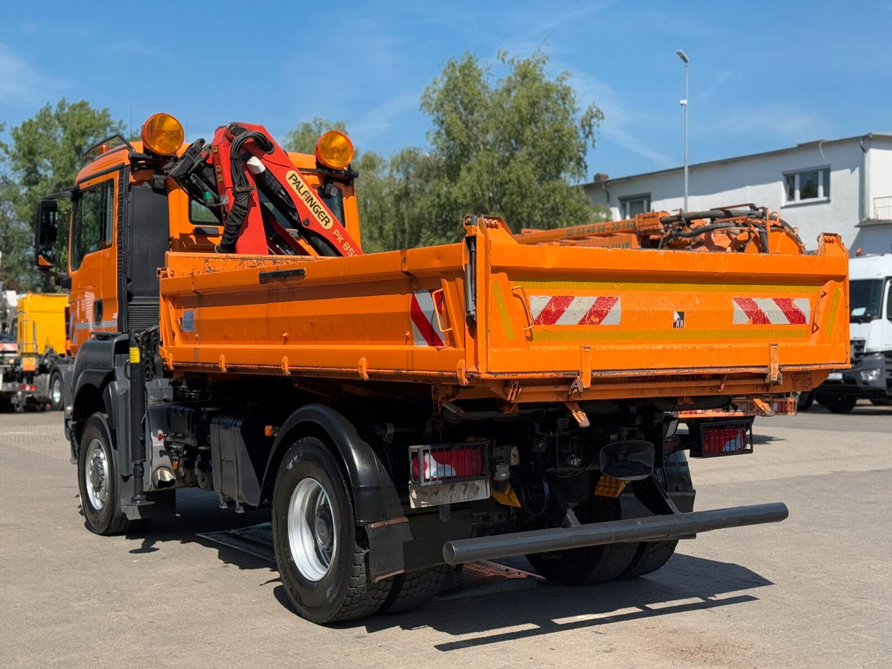 MAN TGA 18.360 4x4 Kipper Kran PALFINGER Winterd. - Tippbil lastbil, Kranbil: bild 5 MAN TGA 18.360 4x4 Kipper Kran PALFINGER Winterd. - Tippbil lastbil, Kranbil: bild 5