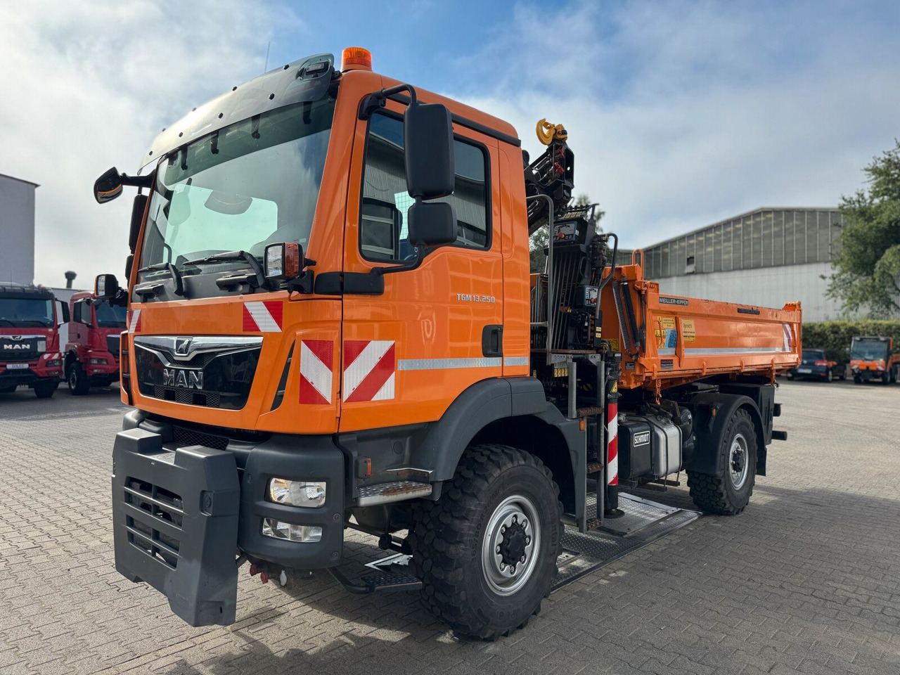MAN TGM 13.250 4x4 Kipper Kran HIAB Winterd. - Kranbil: bild 2 MAN TGM 13.250 4x4 Kipper Kran HIAB Winterd. - Kranbil: bild 2