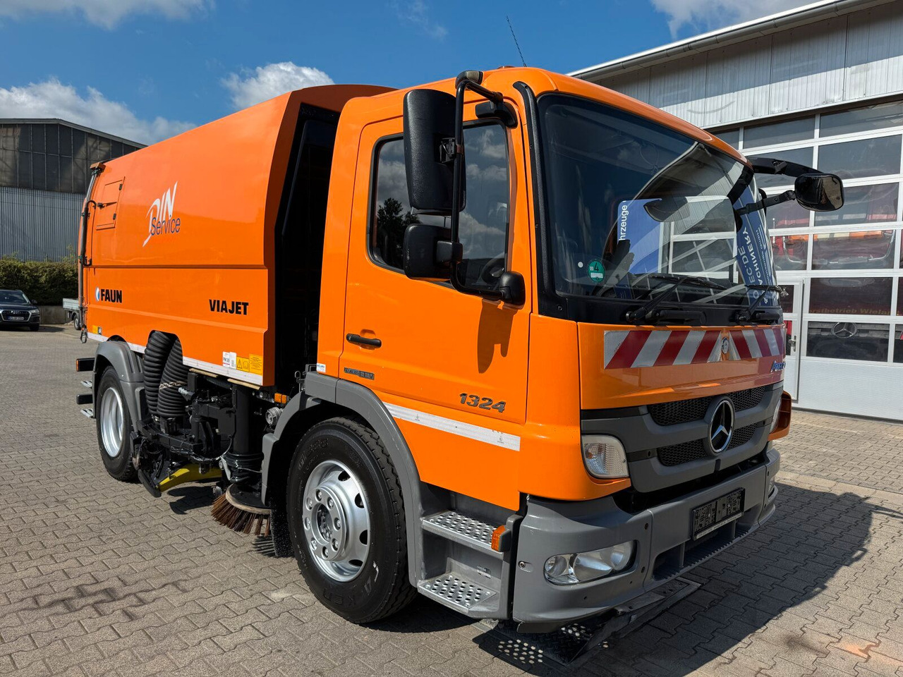 Mercedes-Benz ATEGO 1324 4x2 Kehrmaschine FAUN Viajet 6R/H - Sopmaskin: bild 1 Mercedes-Benz ATEGO 1324 4x2 Kehrmaschine FAUN Viajet 6R/H - Sopmaskin: bild 1