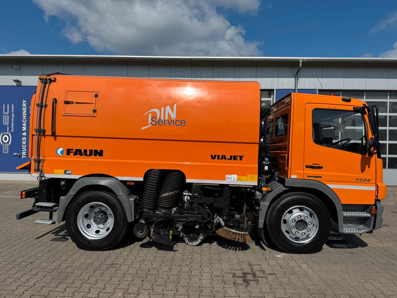 Mercedes-Benz ATEGO 1324 4x2 Kehrmaschine FAUN Viajet 6R/H - Sopmaskin: bild 3 Mercedes-Benz ATEGO 1324 4x2 Kehrmaschine FAUN Viajet 6R/H - Sopmaskin: bild 3
