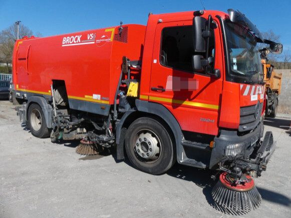 Mercedes-Benz Atego 1324 4x2 Kehrmaschine BROCK HD Anlage - Sopmaskin: bild 3 Mercedes-Benz Atego 1324 4x2 Kehrmaschine BROCK HD Anlage - Sopmaskin: bild 3