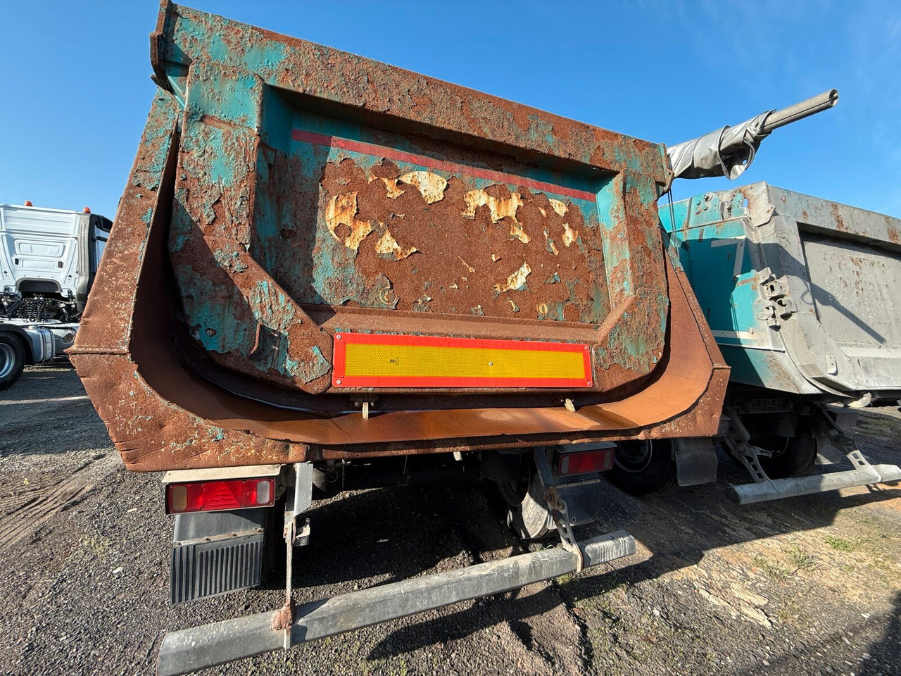 Schmitz Cargobull Sattelanhänger Kipphydraulik 3 ACHS - Tippbil semitrailer: bild 4 Schmitz Cargobull Sattelanhänger Kipphydraulik 3 ACHS - Tippbil semitrailer: bild 4