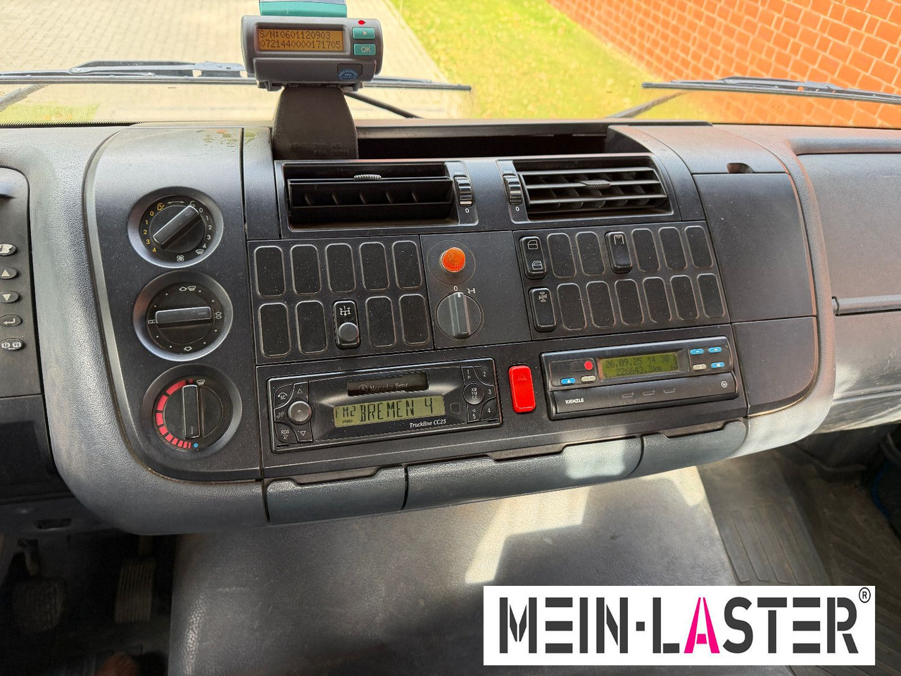 Flakbil, Kranbil Mercedes-Benz 1823 Atego Atlas 105.2 1.Hand nur 226.000 km: bild 8