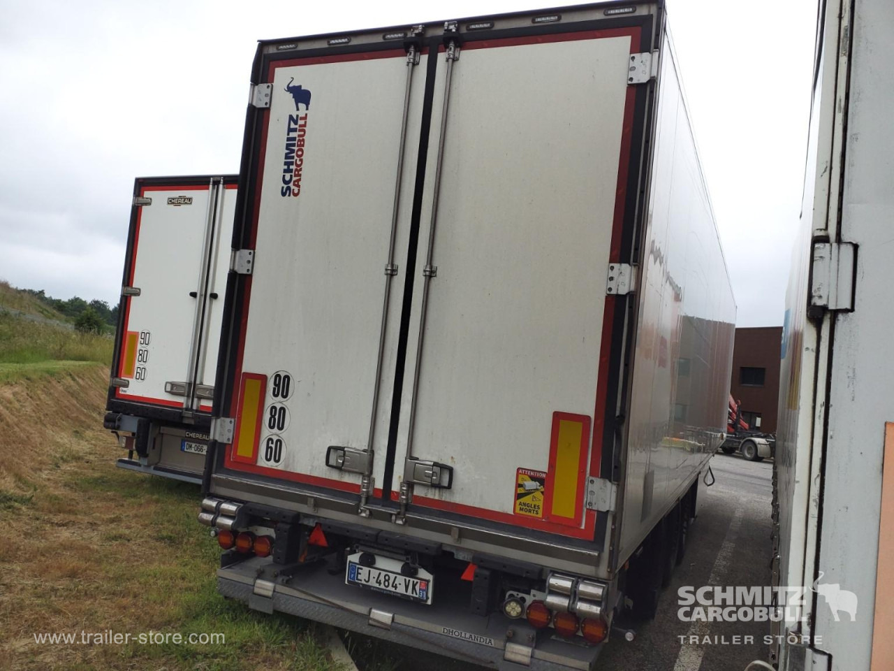 SCHMITZ Reefer Standard Taillift - Isotermiska semitrailer: bild 5 SCHMITZ Reefer Standard Taillift - Isotermiska semitrailer: bild 5