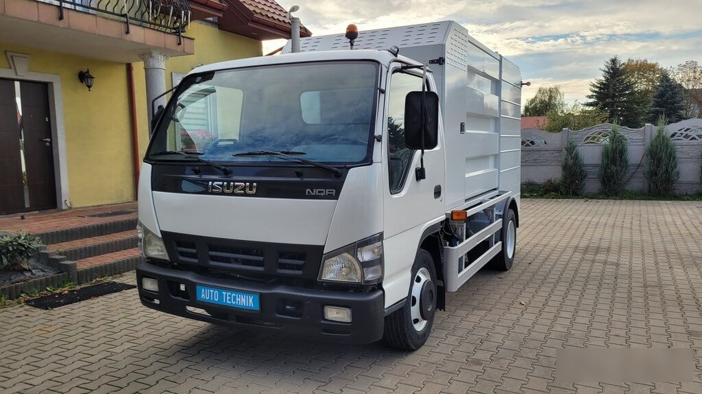 Isuzu NQR75 Container washer laveuse lavacassonetti myjka - Sopbil: bild 3 Isuzu NQR75 Container washer laveuse lavacassonetti myjka - Sopbil: bild 3