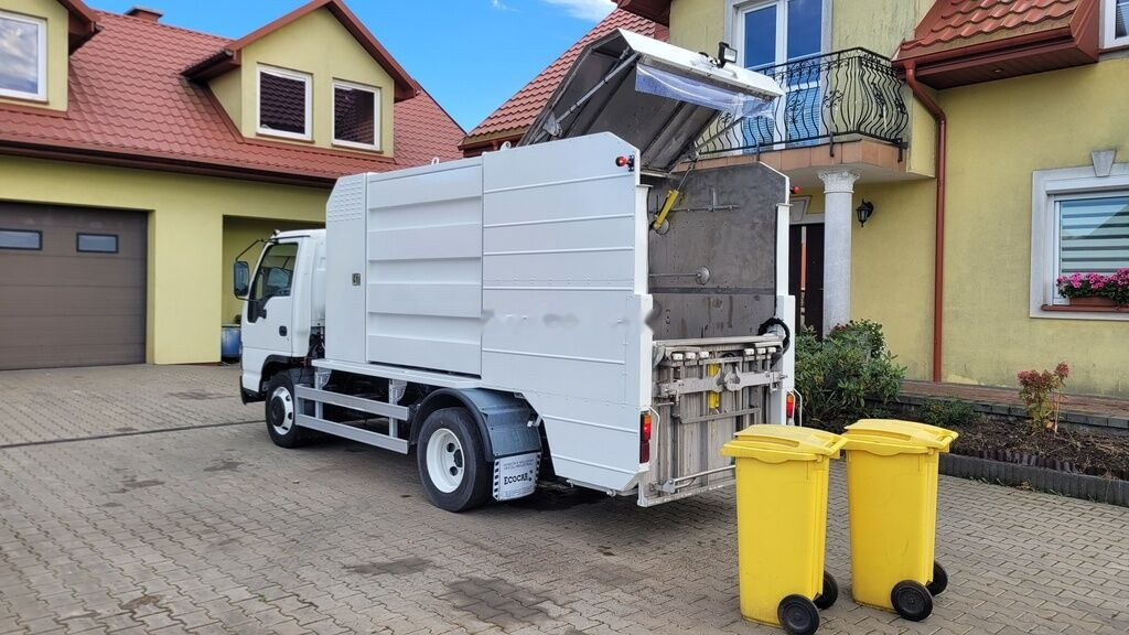 Isuzu NQR75 Container washer laveuse lavacassonetti myjka - Sopbil: bild 2 Isuzu NQR75 Container washer laveuse lavacassonetti myjka - Sopbil: bild 2