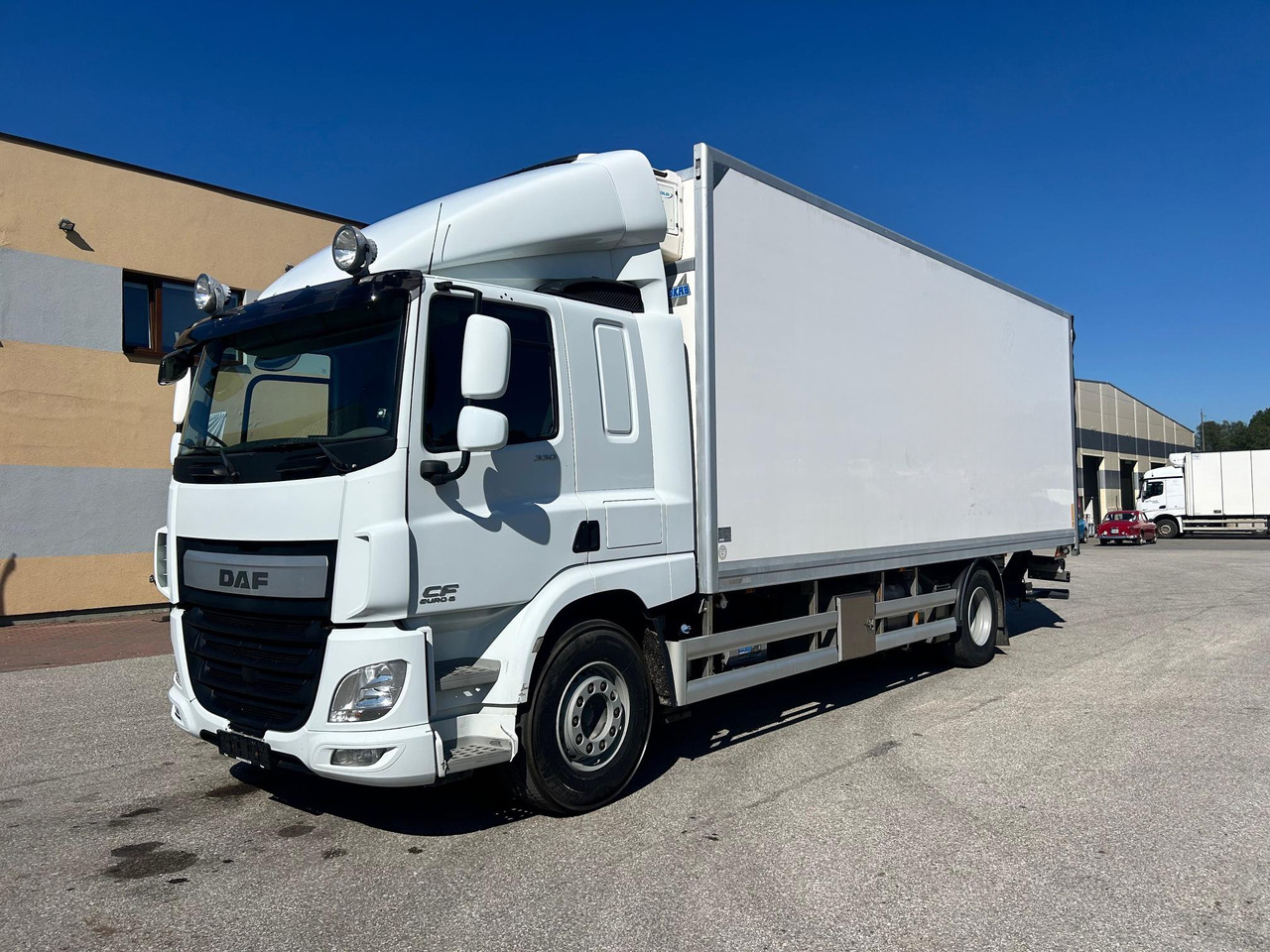 DAF CF330 - Kylbil lastbil: bild 3 DAF CF330 - Kylbil lastbil: bild 3
