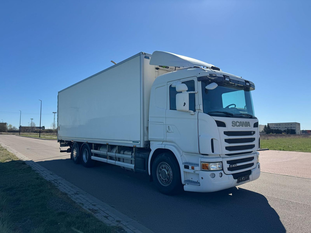 SCANIA G400 - Isotermiska lastbil: bild 2 SCANIA G400 - Isotermiska lastbil: bild 2