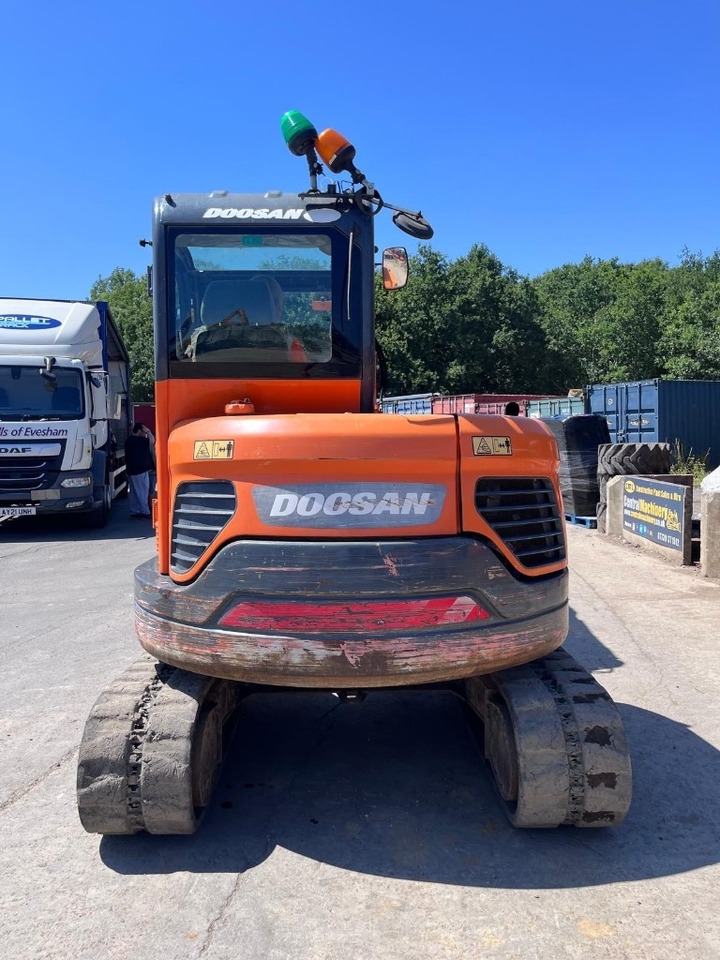 Doosan DX 63-3 - Minigrävmaskin: bild 4 Doosan DX 63-3 - Minigrävmaskin: bild 4