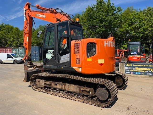 Hitachi ZX 135 US 5-B - Bandgrävare: bild 5 Hitachi ZX 135 US 5-B - Bandgrävare: bild 5