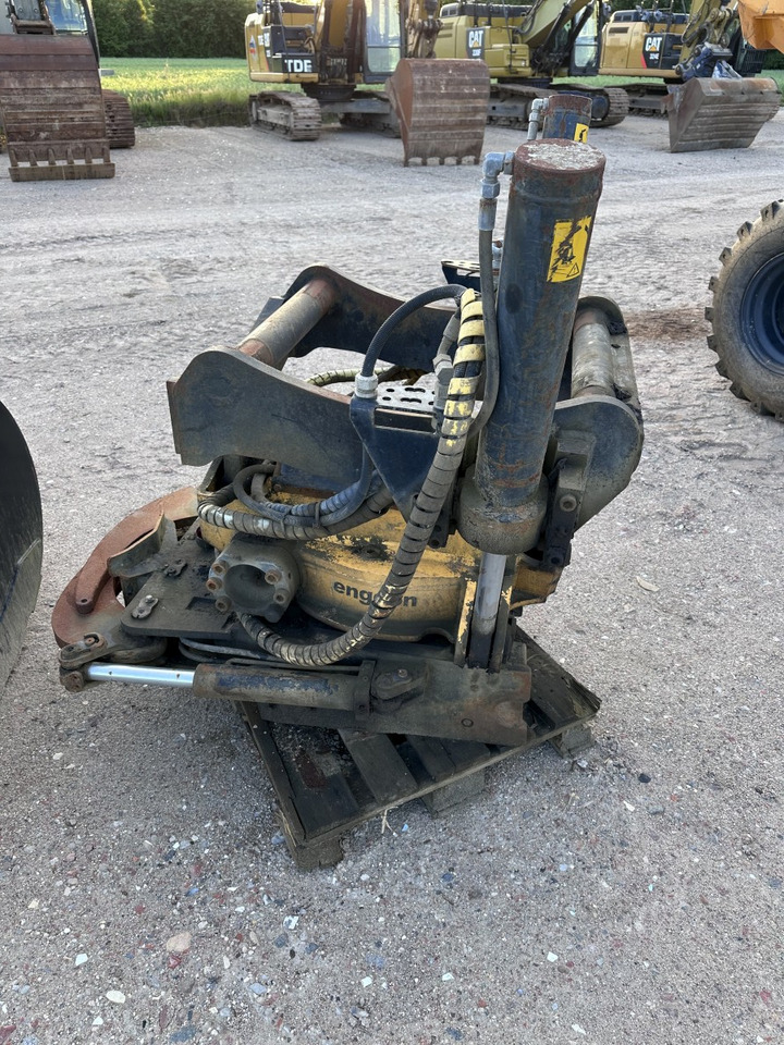ENGCON EC 30 - S80 GR30 -S80 - SVAB Engcon Rototilt - Tiltrotator - Tiltrotator: bild 2 ENGCON EC 30 - S80 GR30 -S80 - SVAB Engcon Rototilt - Tiltrotator - Tiltrotator: bild 2