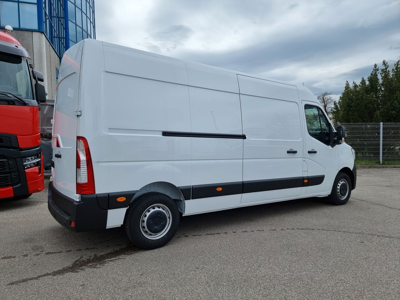Renault Master L3H2 3,5t 150 PRO+ - Skåpbil: bild 3 Renault Master L3H2 3,5t 150 PRO+ - Skåpbil: bild 3