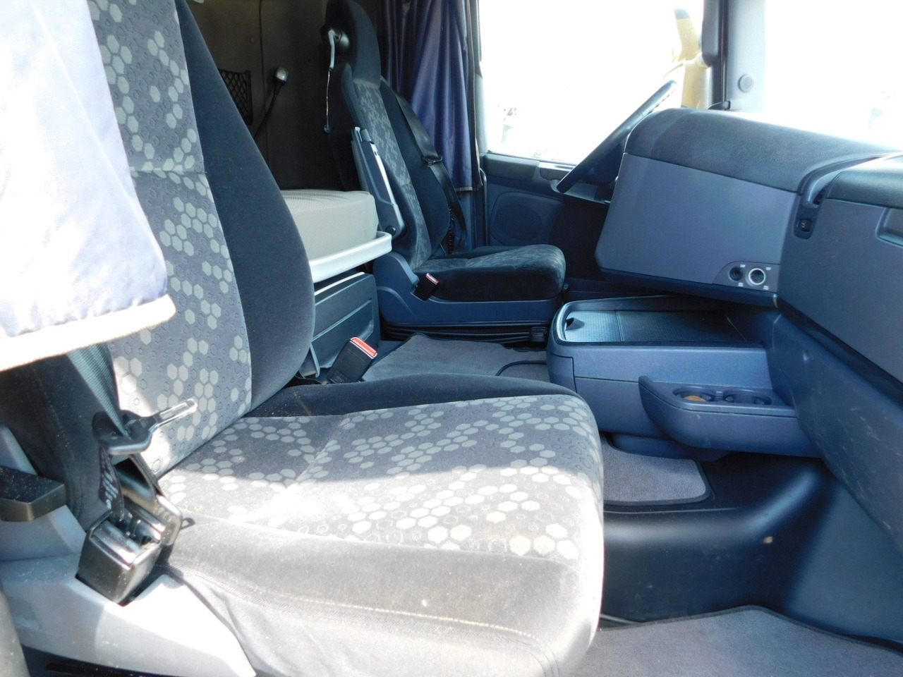Scania R450 - Dragbil: bild 5 Scania R450 - Dragbil: bild 5
