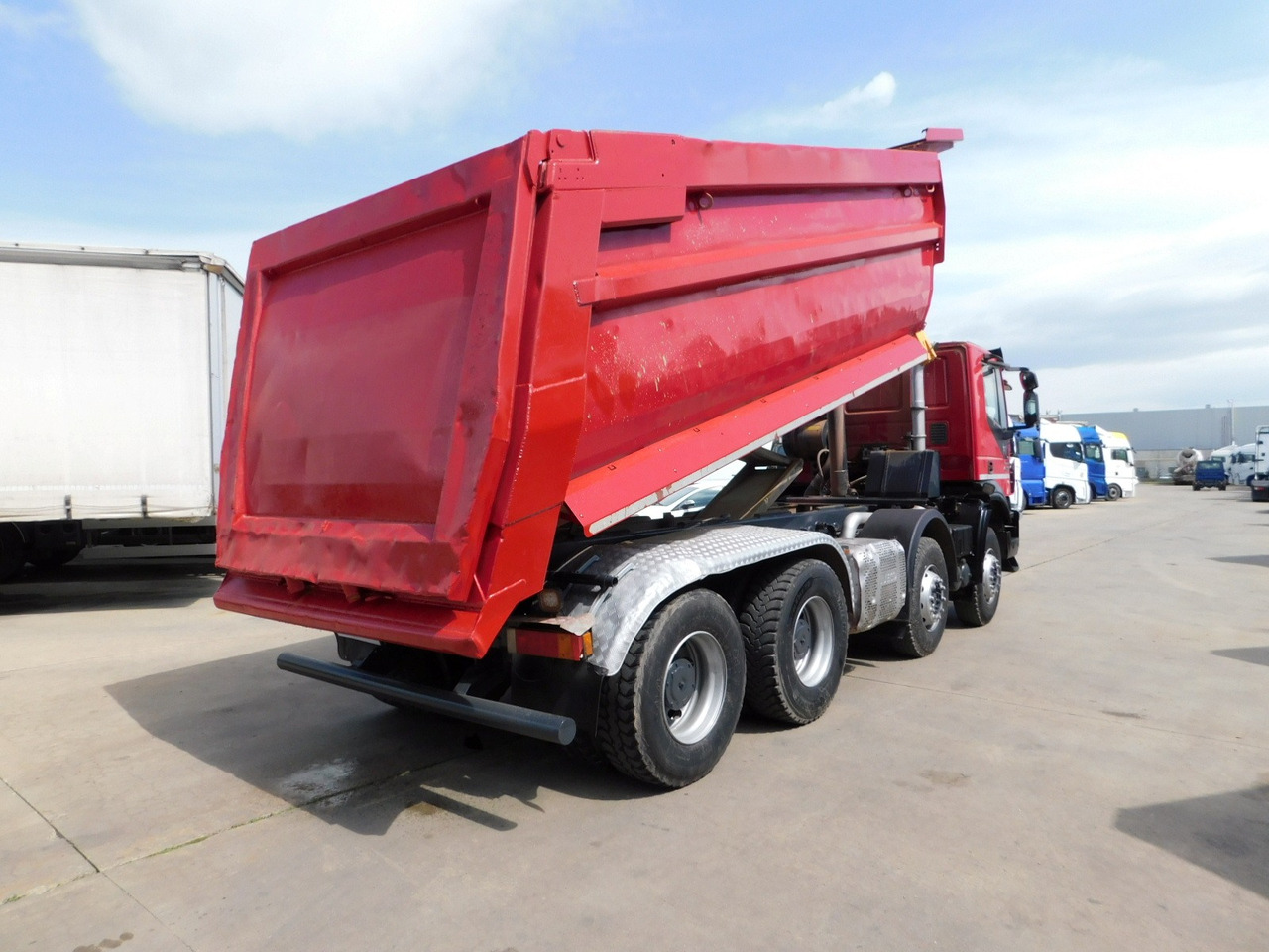 Iveco Trakker 450 - Tippbil lastbil: bild 3 Iveco Trakker 450 - Tippbil lastbil: bild 3