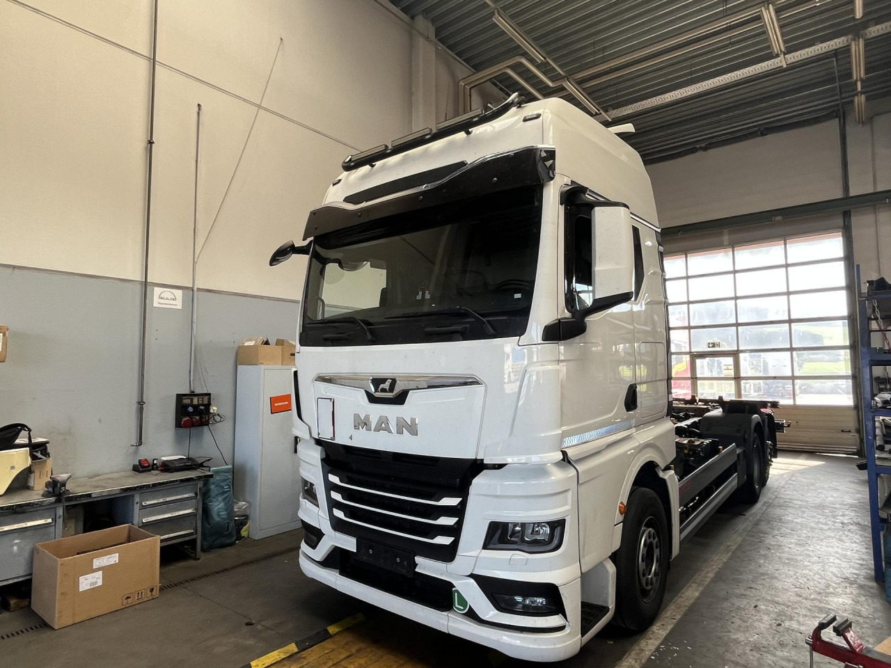 MAN TGX 26.470 6x2-4 LL CH Multiwechsler Euro6 Klima - Containerbil/ Växelflak lastbil: bild 1 MAN TGX 26.470 6x2-4 LL CH Multiwechsler Euro6 Klima - Containerbil/ Växelflak lastbil: bild 1