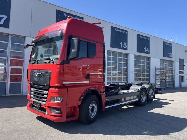 MAN TGX 26.470 6x2-4 LL - neu bereift Euro6 Intarder - Containerbil/ Växelflak lastbil: bild 1 MAN TGX 26.470 6x2-4 LL - neu bereift Euro6 Intarder - Containerbil/ Växelflak lastbil: bild 1