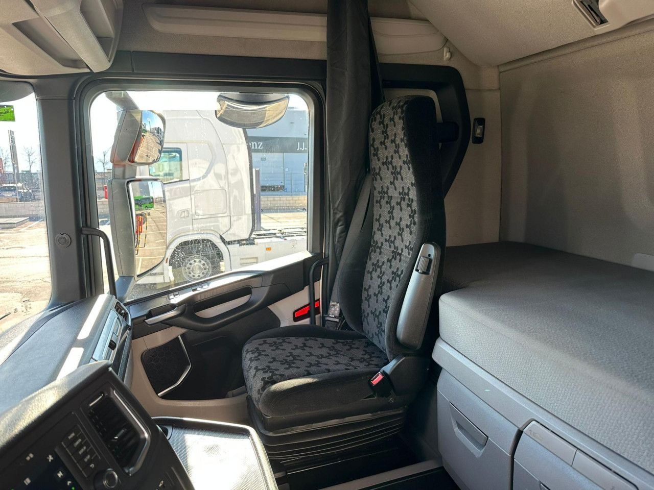 Scania R 450 - Dragbil: bild 3 Scania R 450 - Dragbil: bild 3