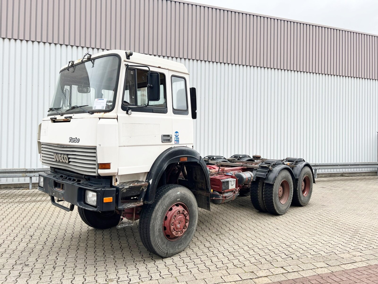 260-34 AHW 6x6 260-34 AHW 6x6, V8, Manual, Full Steel - Chassi lastbil: bild 1 260-34 AHW 6x6 260-34 AHW 6x6, V8, Manual, Full Steel - Chassi lastbil: bild 1