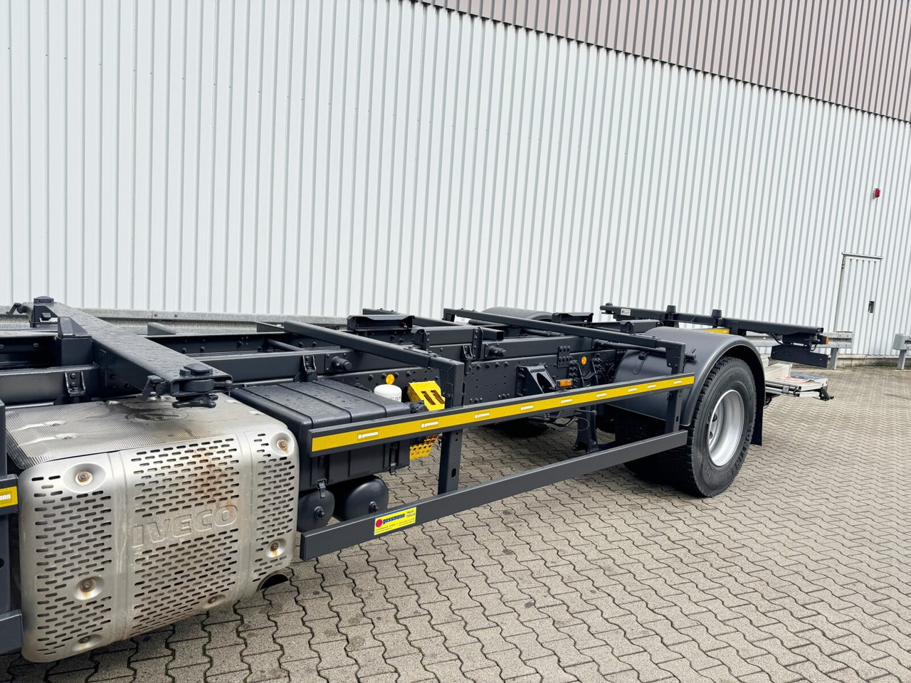 Iveco Stralis AT 190 S31FP-CM 4x2 Stralis AT 190 S31FP-CM 4x2, LBW BÄR, Ex- - Lastbil: bild 2 Iveco Stralis AT 190 S31FP-CM 4x2 Stralis AT 190 S31FP-CM 4x2, LBW BÄR, Ex- - Lastbil: bild 2