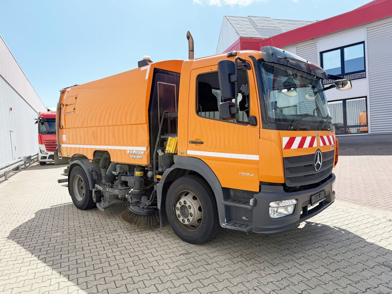 Mercedes-Benz Atego 1524 LKO 4x2 Atego 1524 LKO 4x2, Kehrmaschine FAUN Viajet 6RH - Lastbil: bild 1 Mercedes-Benz Atego 1524 LKO 4x2 Atego 1524 LKO 4x2, Kehrmaschine FAUN Viajet 6RH - Lastbil: bild 1