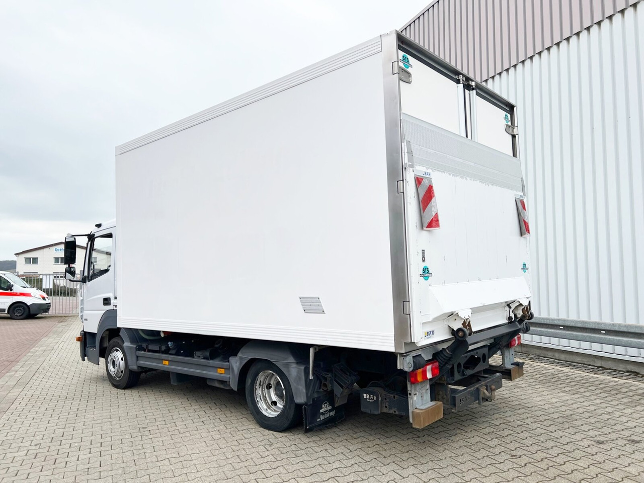 Mercedes-Benz Atego 816 L 4x2 Atego 816 L 4x2, Kühlkoffer, ThermoKing, LBW BÄR - Lastbil: bild 4 Mercedes-Benz Atego 816 L 4x2 Atego 816 L 4x2, Kühlkoffer, ThermoKing, LBW BÄR - Lastbil: bild 4